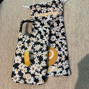 iPhone 13 Pro Max daisy loopy case